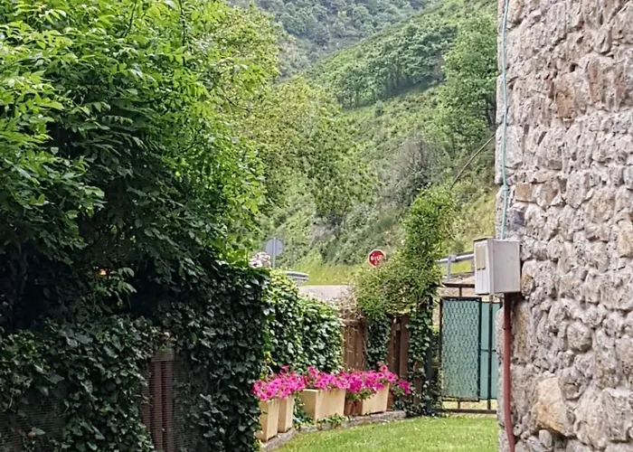 El Jardin De La Pena * Castro (Cantabria)